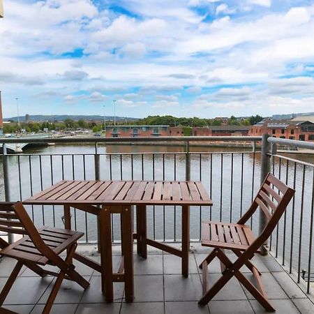 Stunning Views And City Side-Belfast City-2 Bedroom-5 Guests-Wifi & Parking Exterior foto