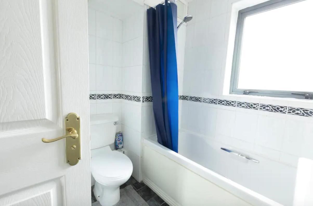Stunning Views And City Side-Belfast City-2 Bedroom-5 Guests-Wifi & Parking Exterior foto